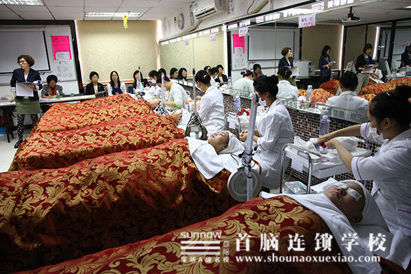 容师“一试三证”首脑考场