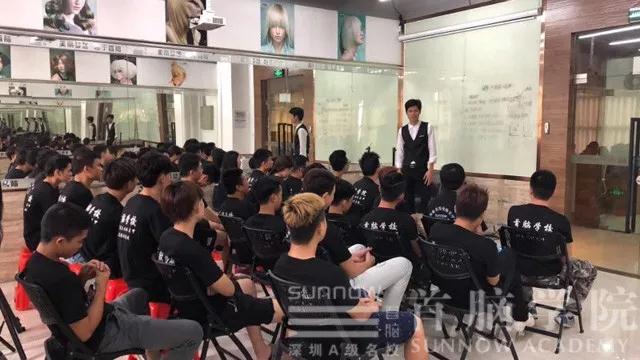 转角遇到“爱?——首脑就业、创业明星故事连载（十）