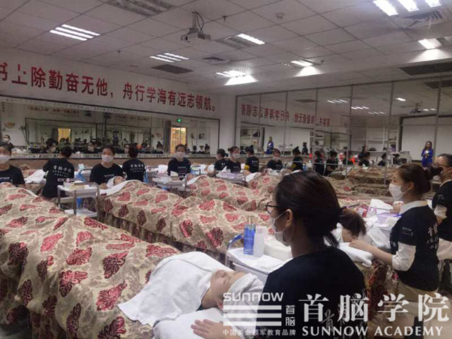 深圳容培训