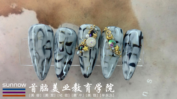 甲培训学校
