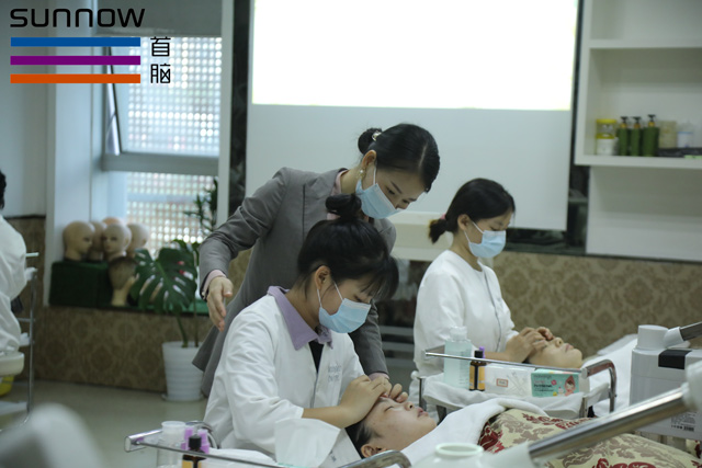 深圳在哪学美容培训学校好?学美Ҏ发展?