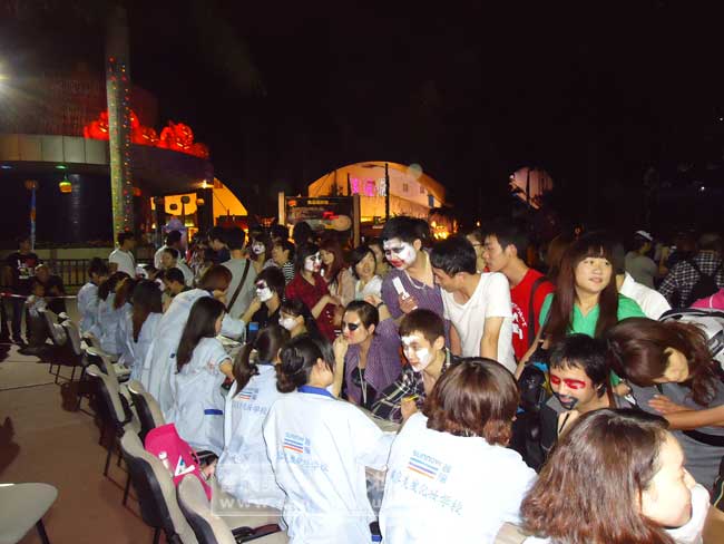 首脑学校,Ƣ乐谷万圣节化妆