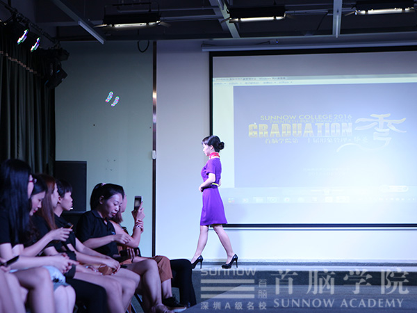首脑学院形象理班礼仪展C秀