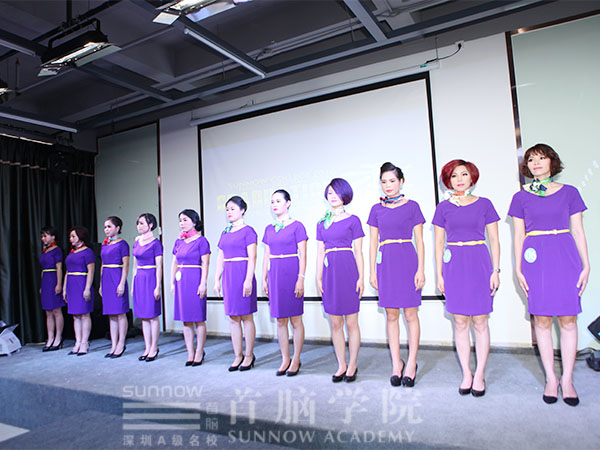 首脑学院形象理班礼仪展C秀
