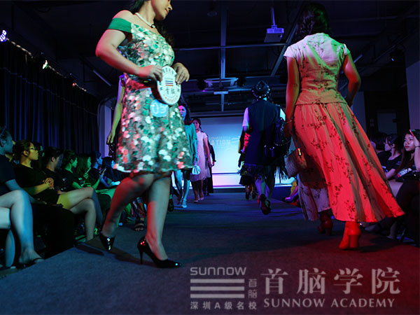形象设计学员时装U