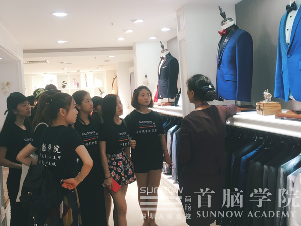首脑学院形象设计班学员至天长C婚纱摄媄观摩学习