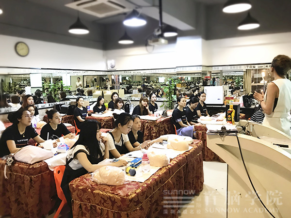深圳南山睫培训学校